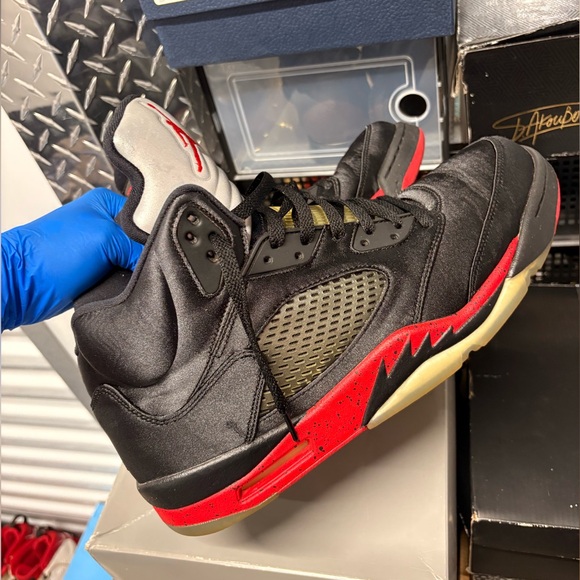 Jordan 5 Retro Satin Bred Black Red Metallic Silver Anthracite 23 OG - Picture 1 of 10